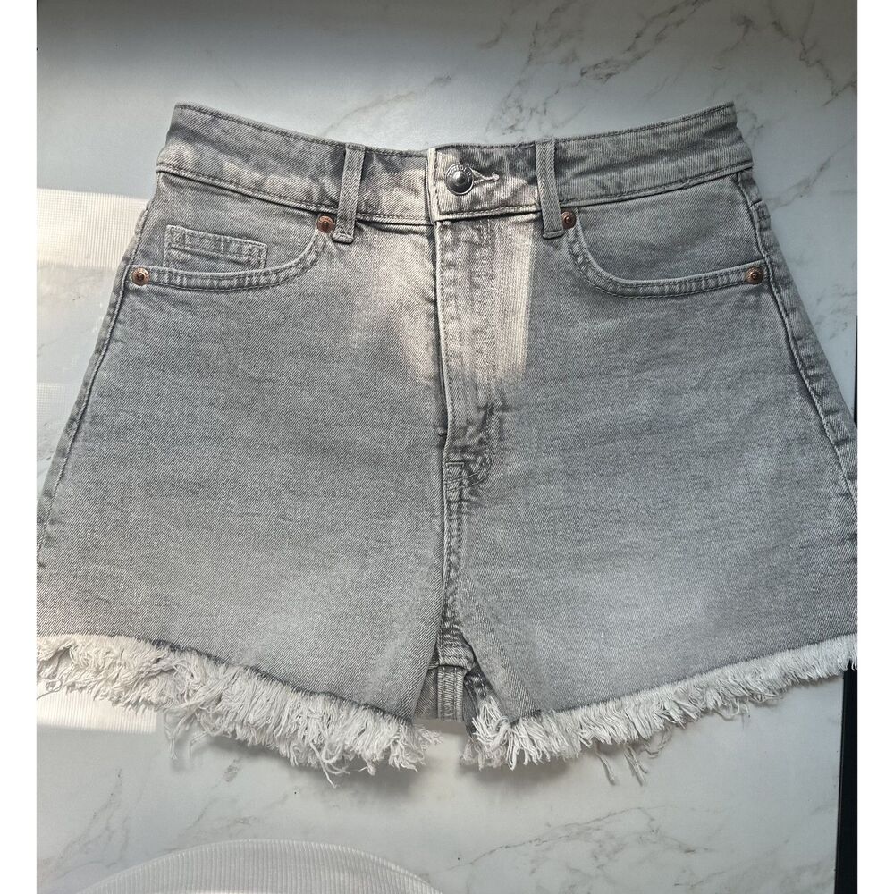 H&M DIVIDED Women's Grey Shorts, Size 2